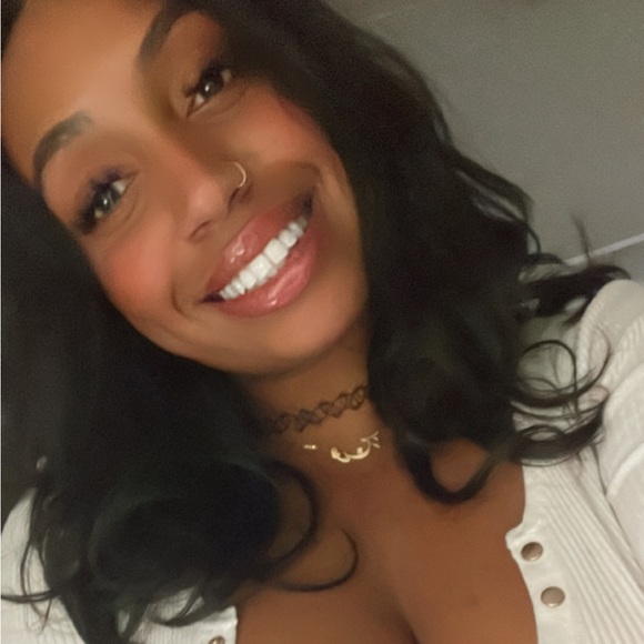 Meet your Posher, Minna - Picture 1 of 1